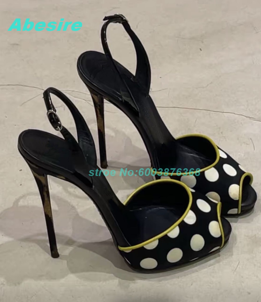 Polka Dot Patchwork Two-Tone S - Women Fashion Show recension och pris